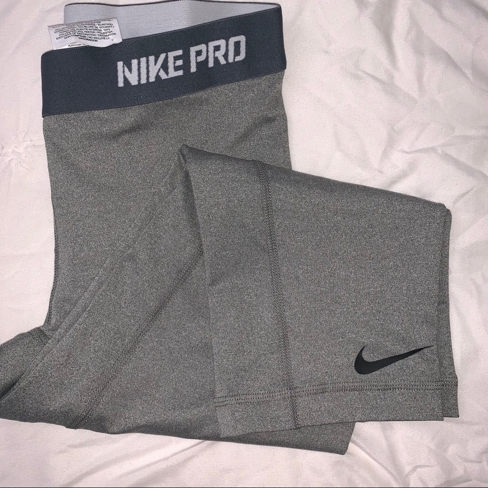 Nike Pro Capri Leggings